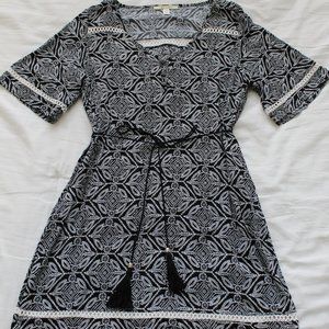 Short-Sleeve Patterned Cinch Waste Dress